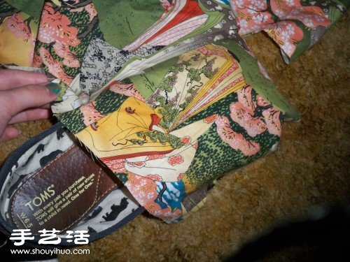 旧布鞋改造利用 DIY时尚田园风布艺美鞋(图3)
