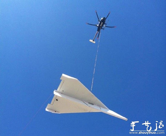 DIY制作的超大纸飞机(图2)