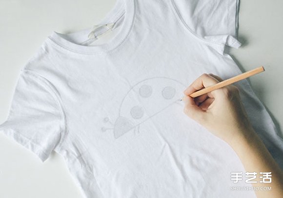 妈妈的手绘T恤DIY 送给可爱儿子的爱心礼物(图15)