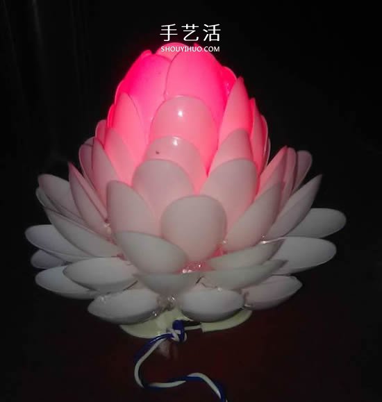 自制母亲节礼物莲花灯的方法 环保又美丽！(图7)