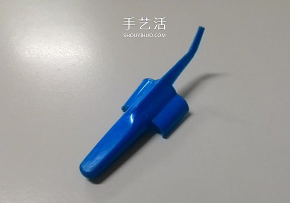 圆珠笔帽手工制作直升飞机模型的方法(图5)