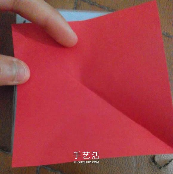怎么折纸兔子鞋的过程 手工兔子鞋子的折法(图2)