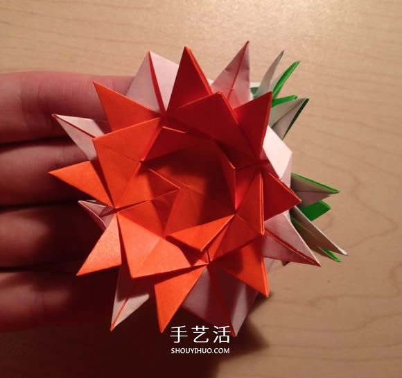 立体组合刺球的折法 带刺花球的折纸图解(图28)