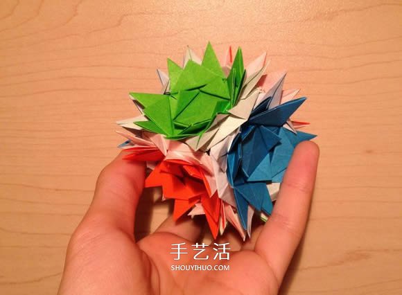 立体组合刺球的折法 带刺花球的折纸图解(图32)