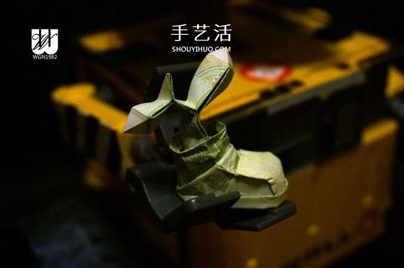 一元纸币折纸教程：鞋子里的芽苗的折法图解 - 双维造物网