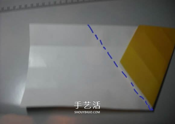 纸币勋章怎么折图解 手工折纸勋章的方法(图6)