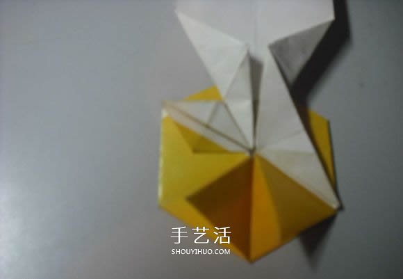 纸币勋章怎么折图解 手工折纸勋章的方法(图40)