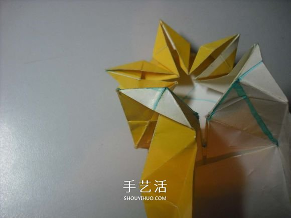 纸币勋章怎么折图解 手工折纸勋章的方法(图51)