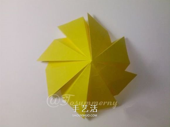 冬日里的暖阳！手工折纸立体太阳的折法图解(图10)