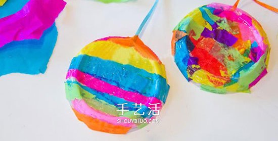 酸奶盖子废物利用 手工制作彩虹风铃的方法(图4)