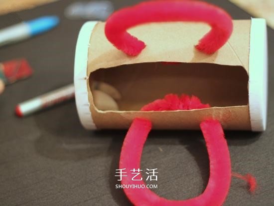 幼儿玩具包包的做法 废纸盒制作手提包玩具(图5)