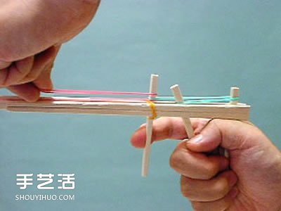 连发皮筋枪怎么做图解 自制连发皮筋枪做法(图7)
