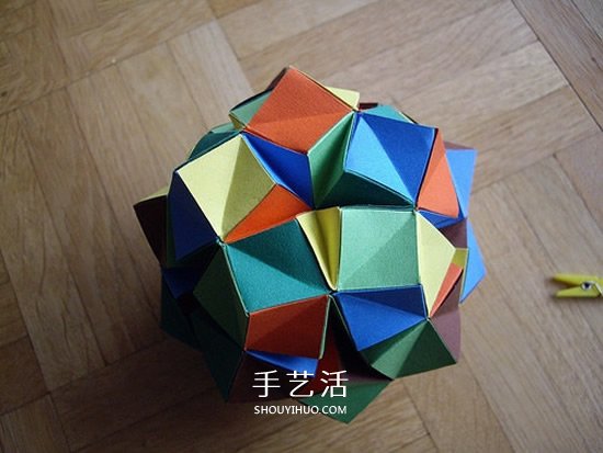 纸球的折法步骤图片 折纸彩球的详细步骤图 - 双维造物网