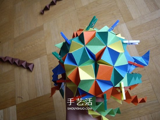纸球的折法步骤图片 折纸彩球的详细步骤图(图20)