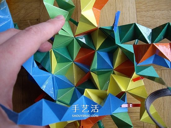 纸球的折法步骤图片 折纸彩球的详细步骤图(图21)