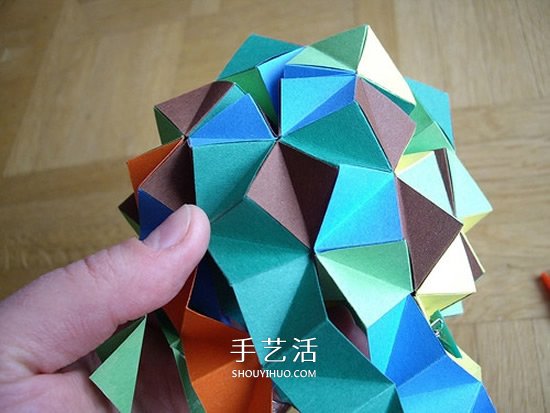 纸球的折法步骤图片 折纸彩球的详细步骤图(图33)