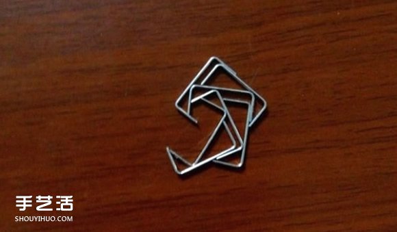 订书钉玫瑰花制作图解 用订书钉做玫瑰的步骤(图9)