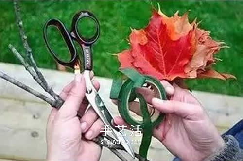 落叶制作玫瑰花图解 枫叶玫瑰花的做法步骤(图2)