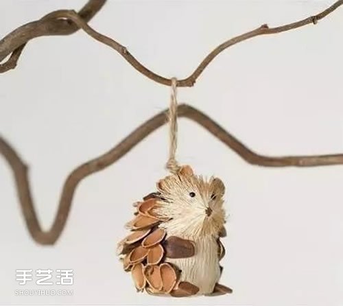 圣诞节主题小挂件DIY 坚果果壳制作圣诞挂饰(图7)