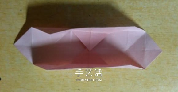 镂空纸花球怎么折图解 简单手工花球的折法(图5)