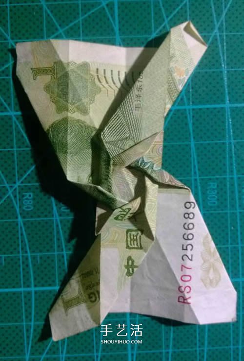 六角徽章的折法图解 一元纸币折纸六角徽章(图17)