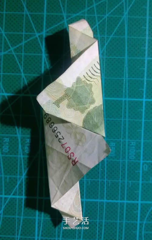 六角徽章的折法图解 一元纸币折纸六角徽章(图19)