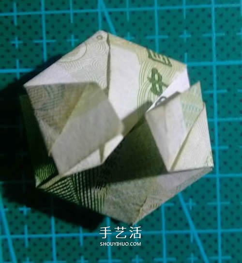 六角徽章的折法图解 一元纸币折纸六角徽章(图22)