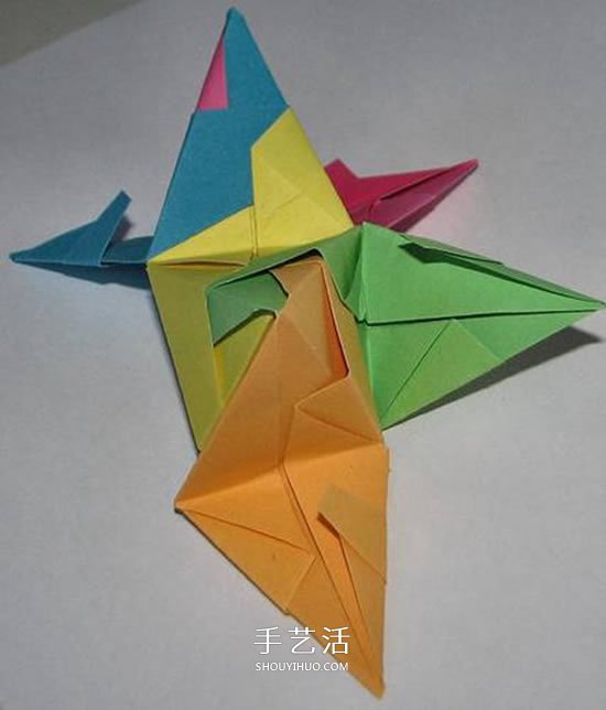立体星星的折法图解 折纸星星花球的步骤图(图18)