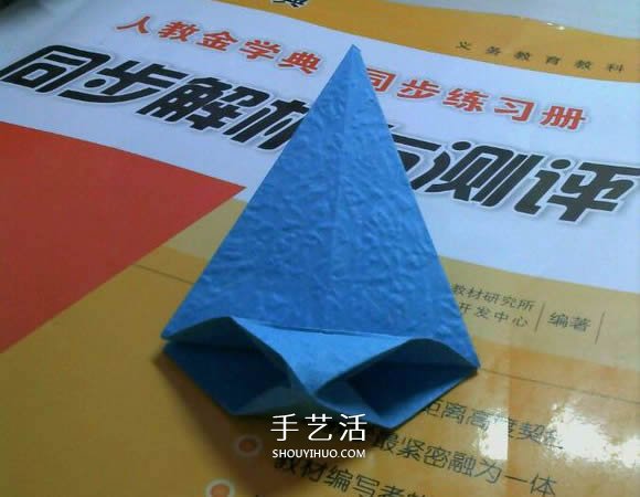 人字拖的折法图解教程 折纸人字拖鞋的方法步骤(图4)