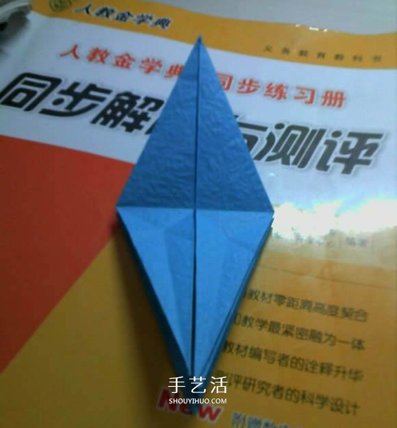 人字拖的折法图解教程 折纸人字拖鞋的方法步骤(图7)