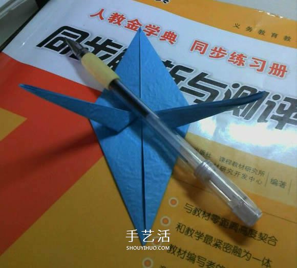 人字拖的折法图解教程 折纸人字拖鞋的方法步骤(图10)