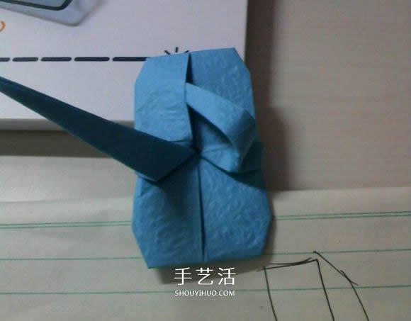 人字拖的折法图解教程 折纸人字拖鞋的方法步骤(图15)