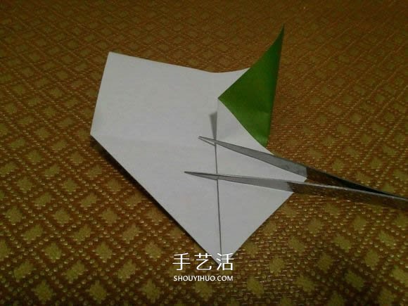 圣诞老人折纸步骤图解 纸折圣诞老人怎么折(图6)