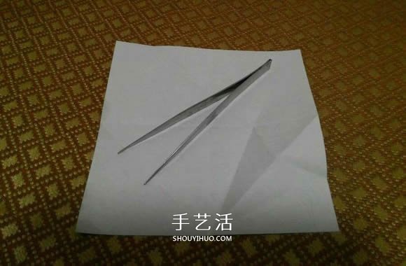 圣诞老人折纸步骤图解 纸折圣诞老人怎么折(图10)