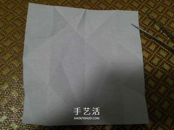 圣诞老人折纸步骤图解 纸折圣诞老人怎么折(图21)