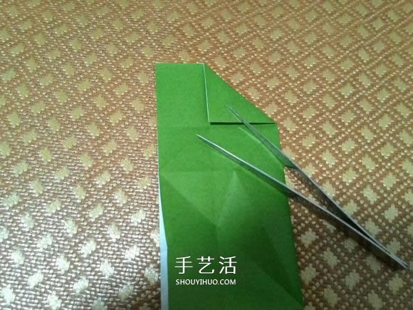 圣诞老人折纸步骤图解 纸折圣诞老人怎么折(图19)