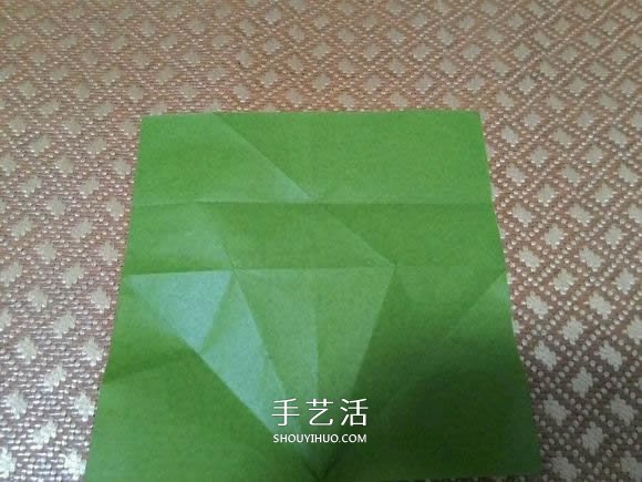 圣诞老人折纸步骤图解 纸折圣诞老人怎么折(图14)