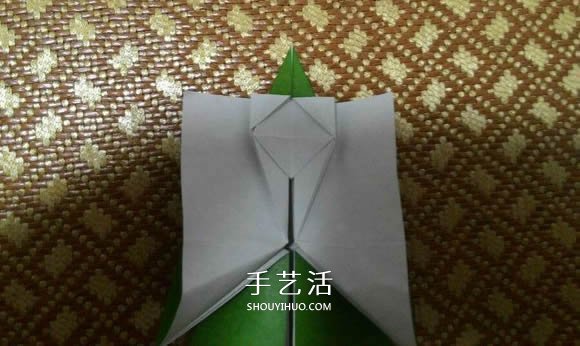 圣诞老人折纸步骤图解 纸折圣诞老人怎么折(图36)