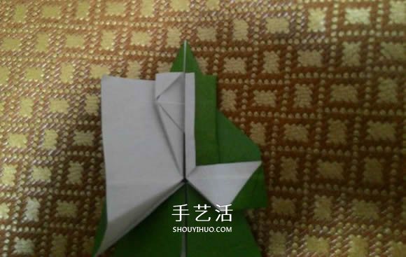 圣诞老人折纸步骤图解 纸折圣诞老人怎么折(图41)