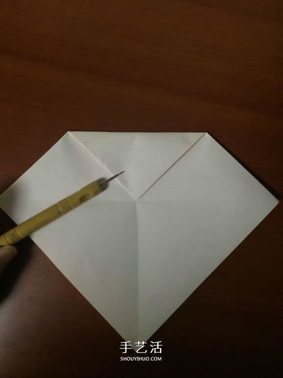 复杂立体跑车的折法 详细折纸跑车图解步骤(图7)