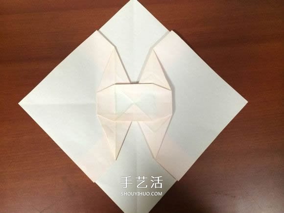 复杂立体跑车的折法 详细折纸跑车图解步骤(图23)