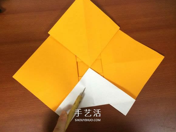 复杂立体跑车的折法 详细折纸跑车图解步骤(图24)