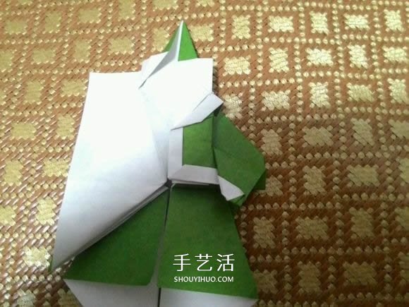 圣诞老人折纸步骤图解 纸折圣诞老人怎么折(图52)