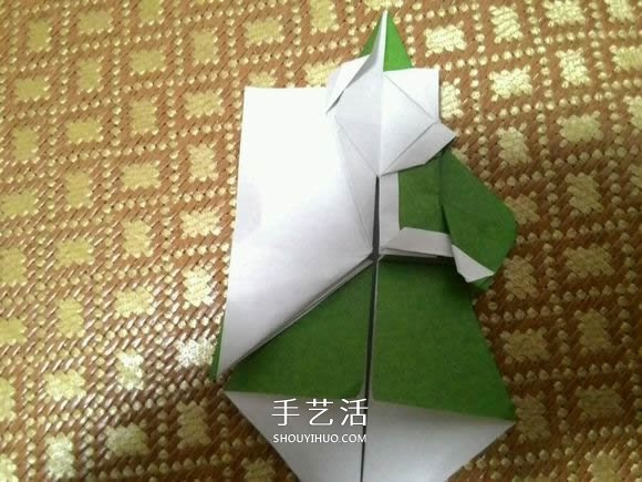 圣诞老人折纸步骤图解 纸折圣诞老人怎么折(图53)