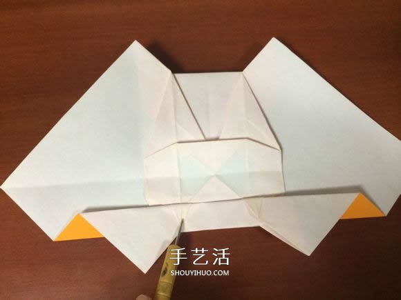 复杂立体跑车的折法 详细折纸跑车图解步骤(图29)