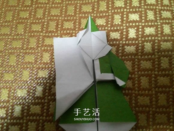 圣诞老人折纸步骤图解 纸折圣诞老人怎么折(图54)
