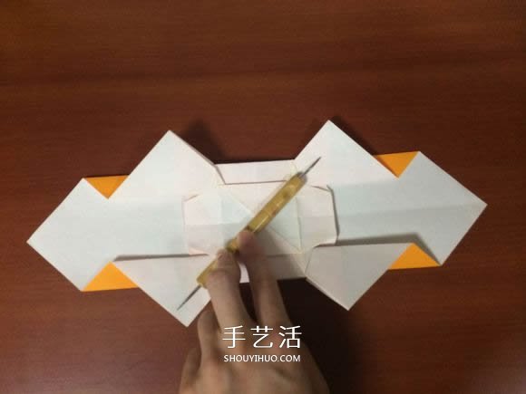 复杂立体跑车的折法 详细折纸跑车图解步骤(图32)