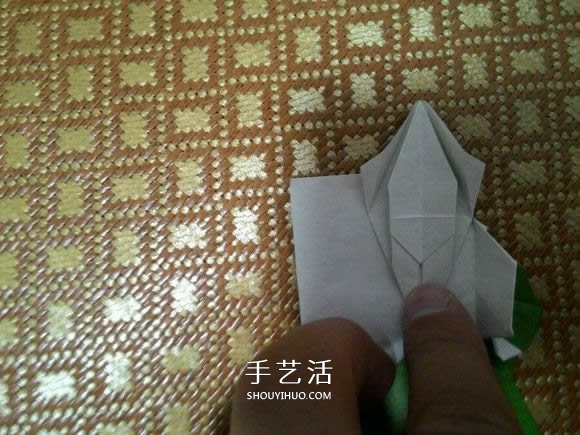 圣诞老人折纸步骤图解 纸折圣诞老人怎么折(图57)