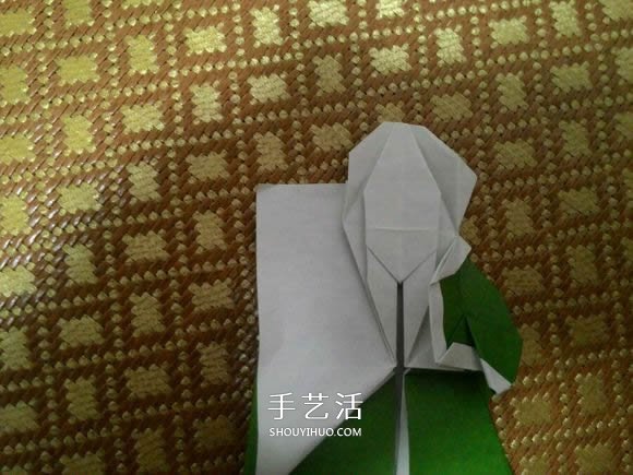 圣诞老人折纸步骤图解 纸折圣诞老人怎么折(图58)