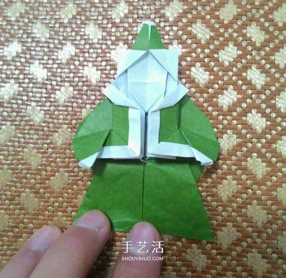圣诞老人折纸步骤图解 纸折圣诞老人怎么折(图62)
